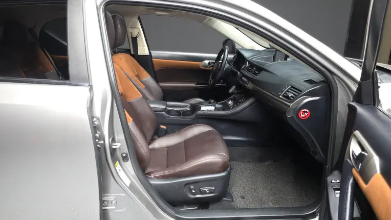 Lexus CT200h