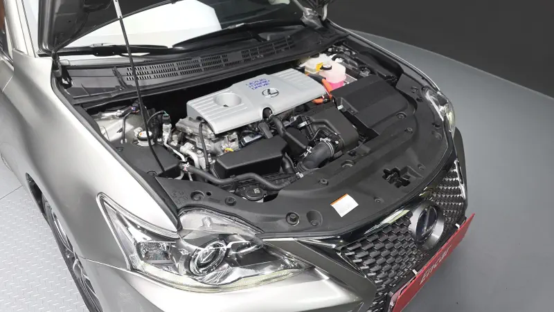 Lexus CT200h