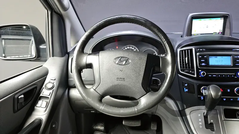 Hyundai Grand Starex