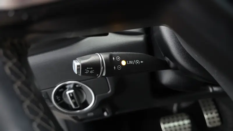 Infiniti Q30