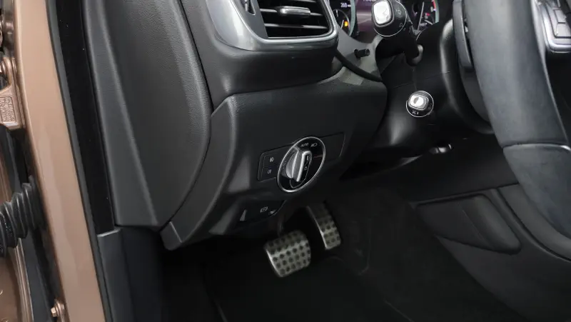 Infiniti Q30