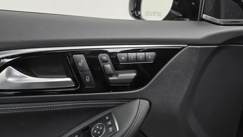 Infiniti Q30