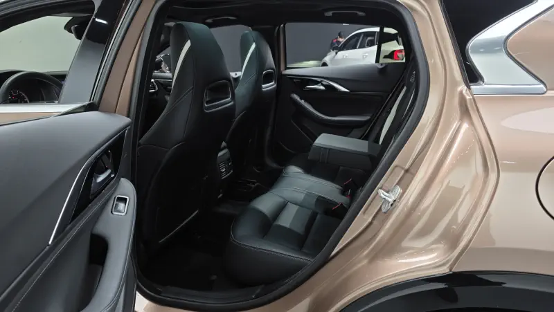 Infiniti Q30