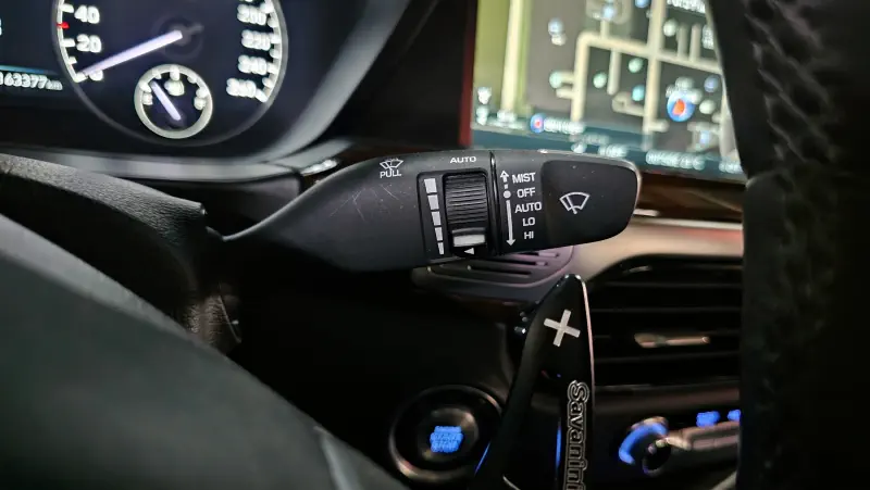Genesis EQ900