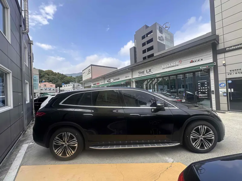 Mercedes-Benz EQS SUV