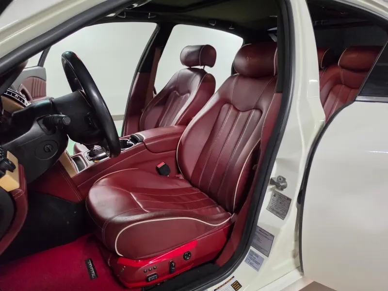 Maserati Quattroporte