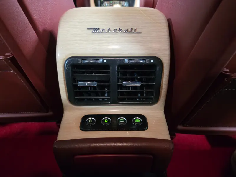 Maserati Quattroporte
