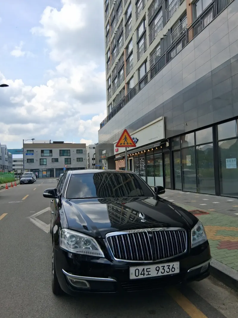 SsangYong Chairman W
