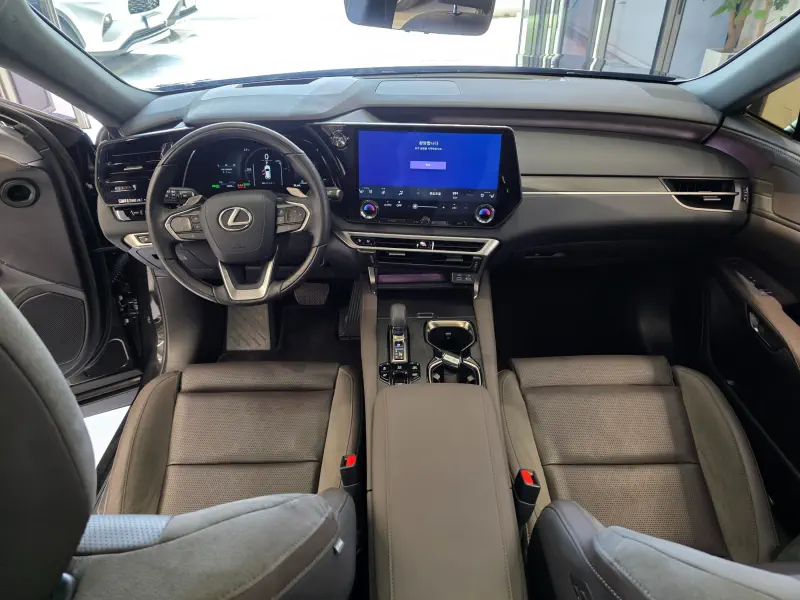 Lexus RX450h+