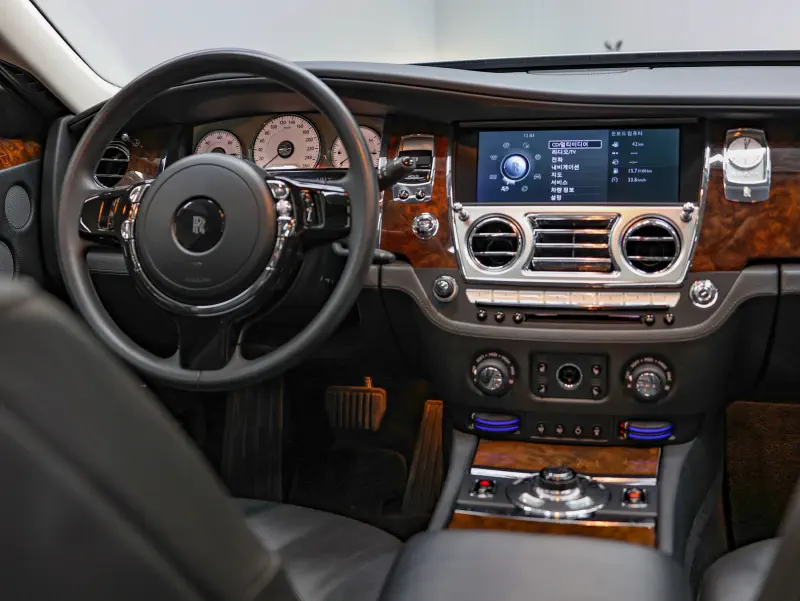 Rolls-Royce GHOST