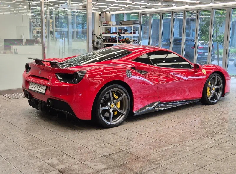 Ferrari 488