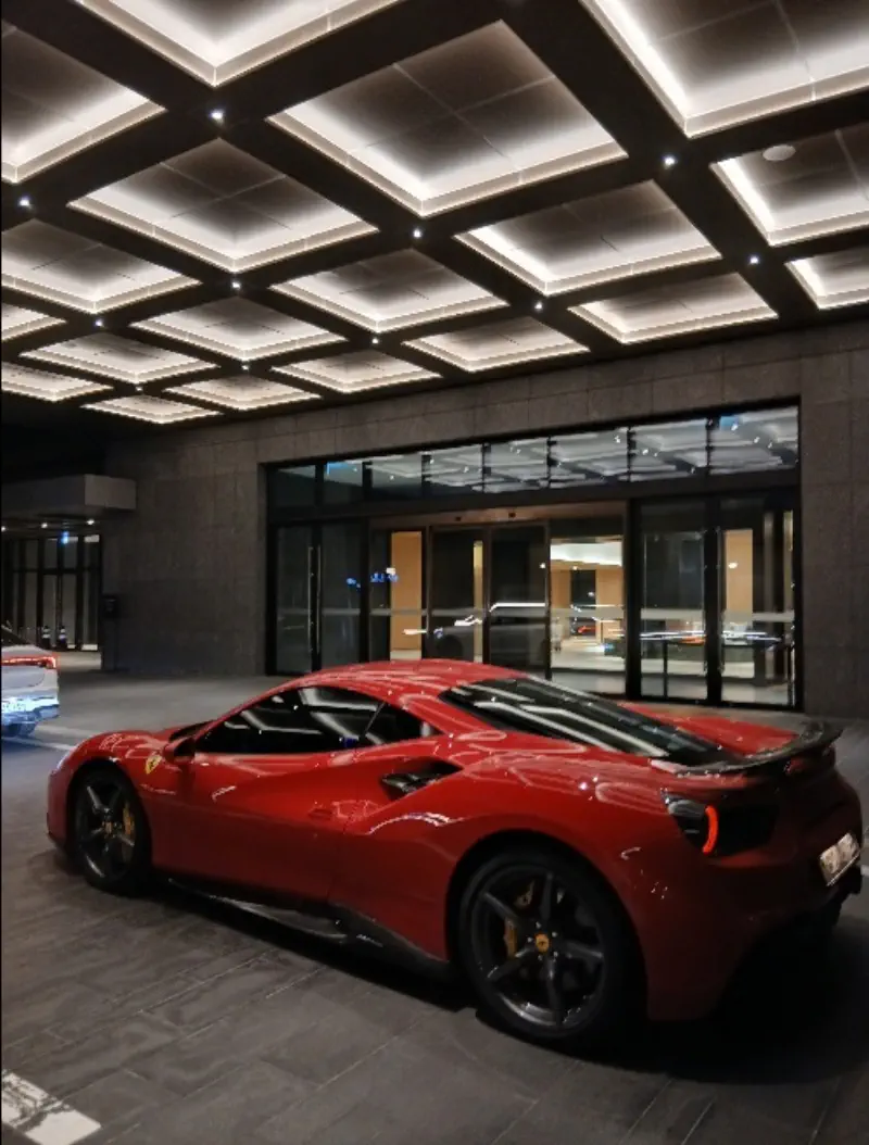 Ferrari 488