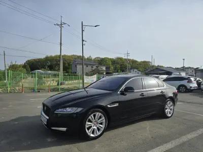 Jaguar XF