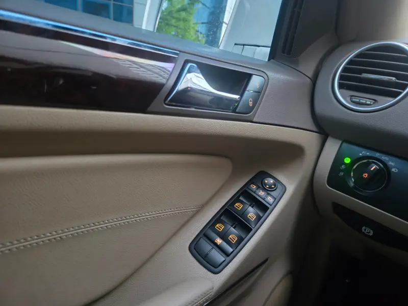 Mercedes-Benz M-class