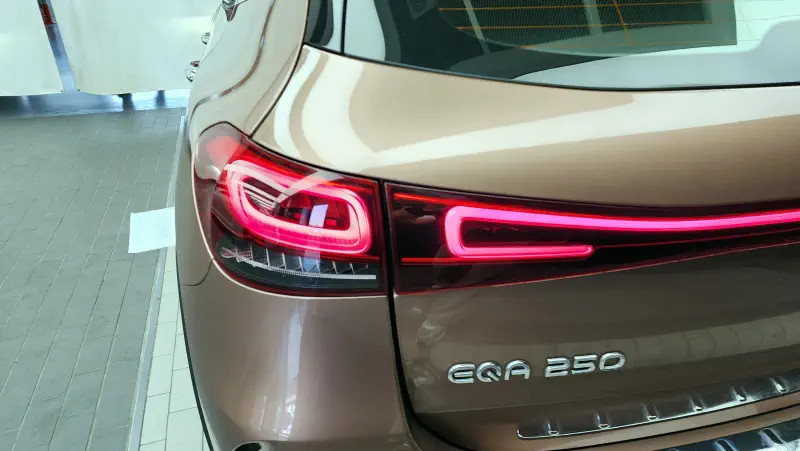 Mercedes-Benz EQA