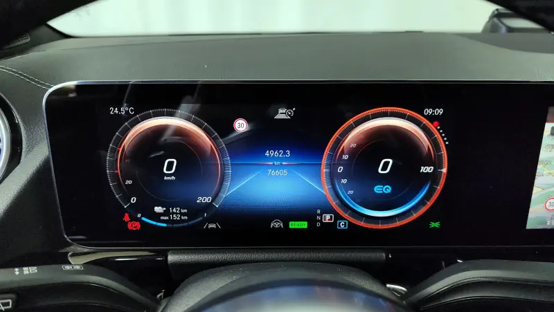 Mercedes-Benz EQA