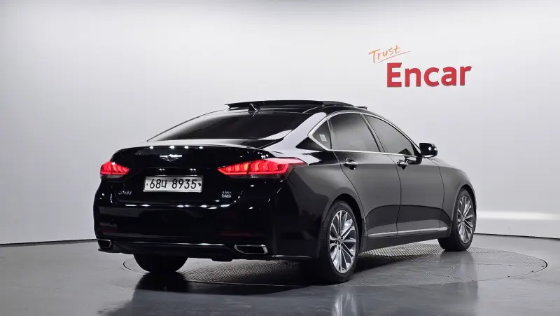 Hyundai Genesis