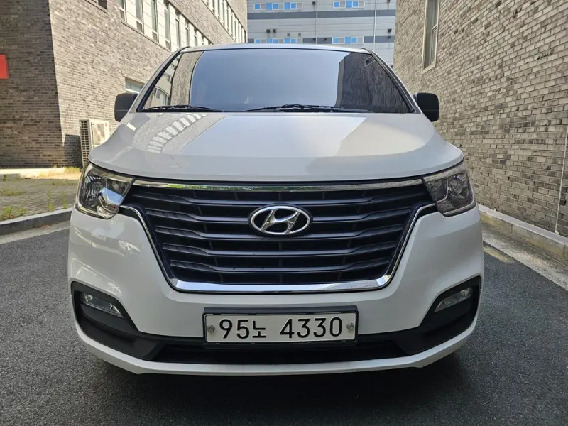 Hyundai Grand Starex