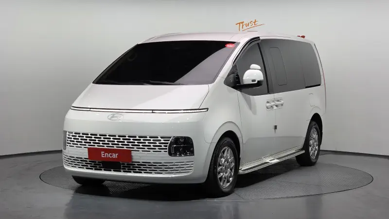 Hyundai Staria