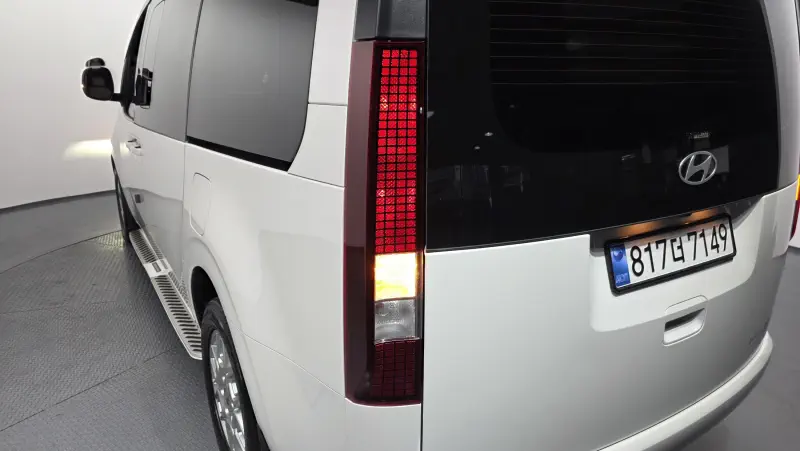 Hyundai Staria