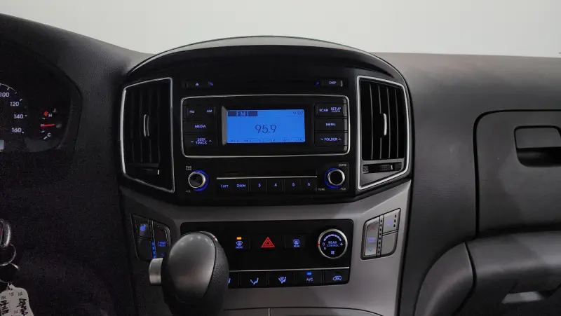 Hyundai Grand Starex