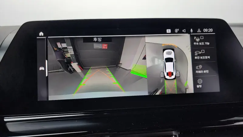 BMW 8-Series