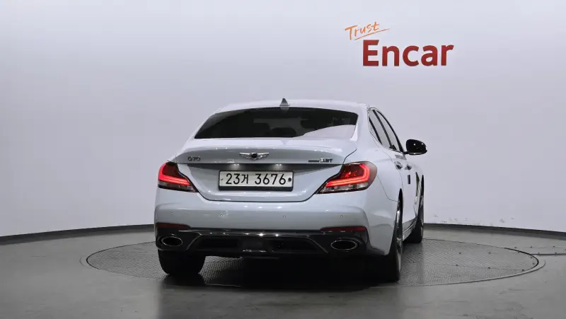 Genesis G70
