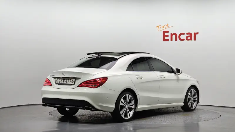 Mercedes-Benz CLA-Class