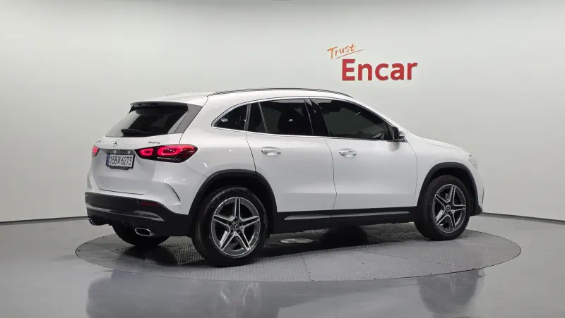 Mercedes-Benz GLA-Class