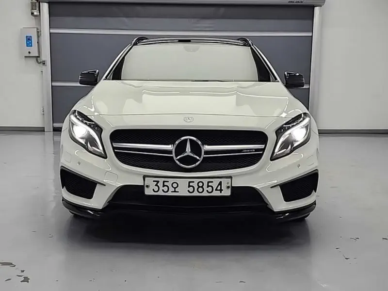 Mercedes-Benz GLA-Class