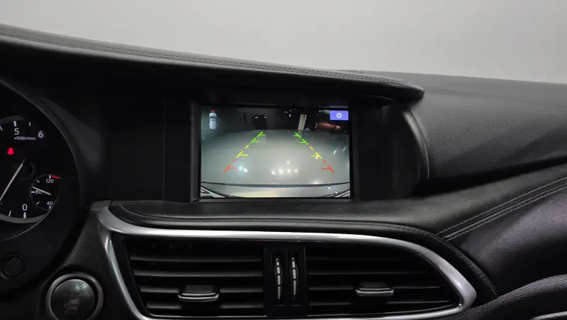 Infiniti Q30