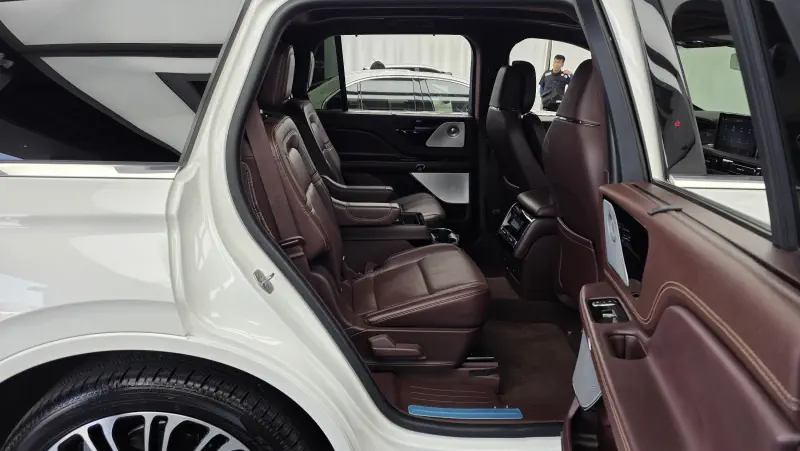 Lincoln Aviator