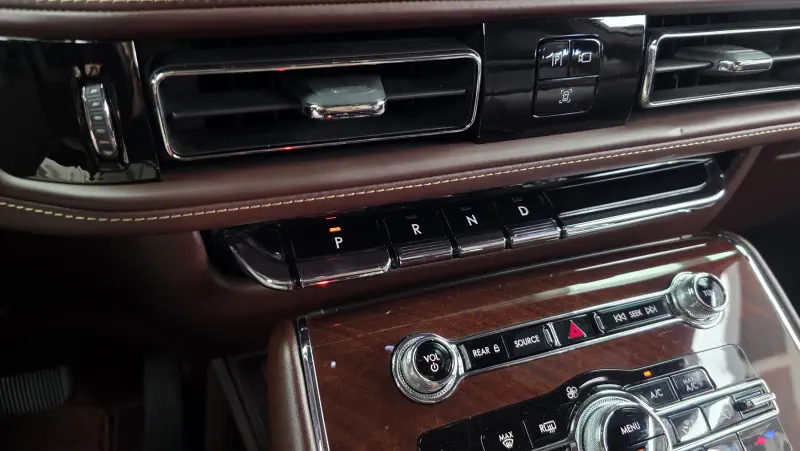 Lincoln Aviator
