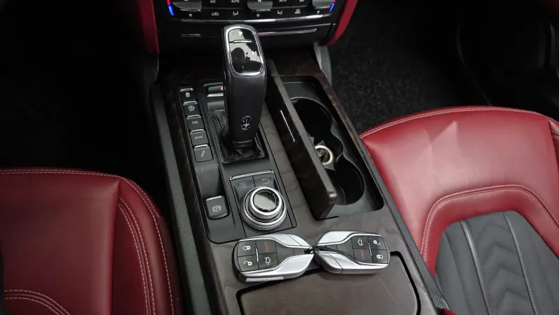 Maserati Quattroporte