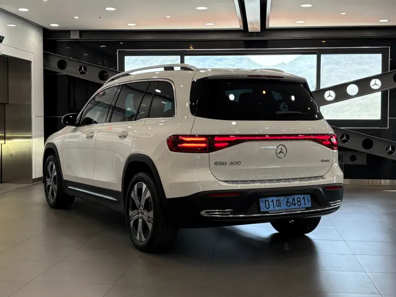 Mercedes-Benz EQB