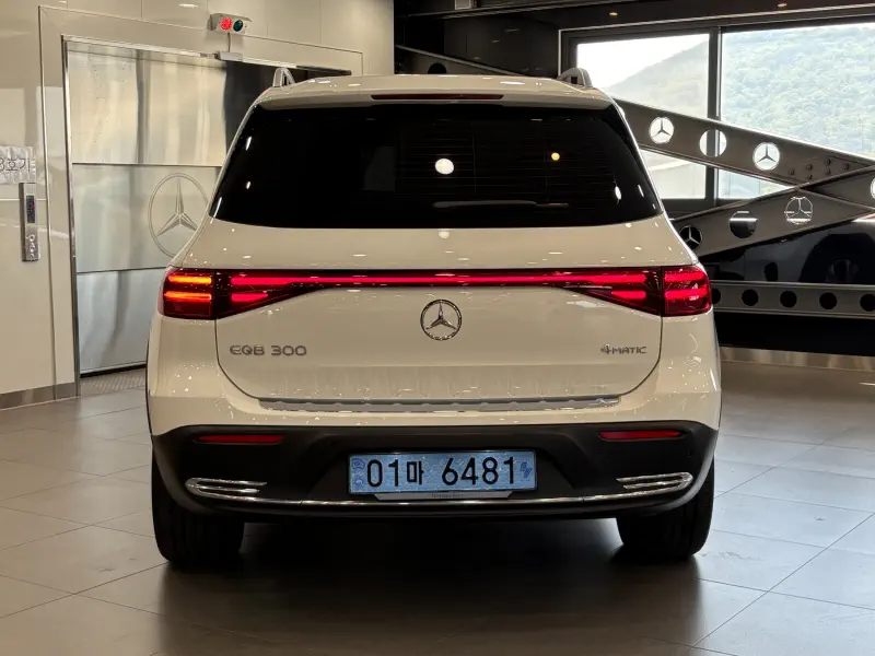 Mercedes-Benz EQB