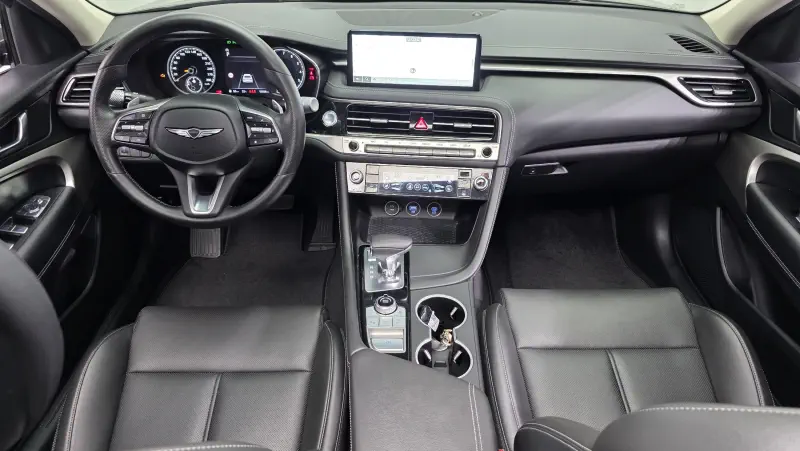 Genesis G70