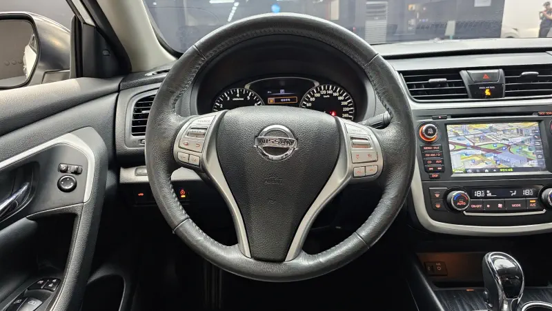 Nissan Altima