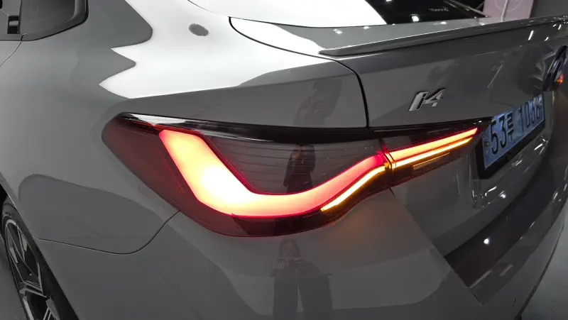 BMW i4