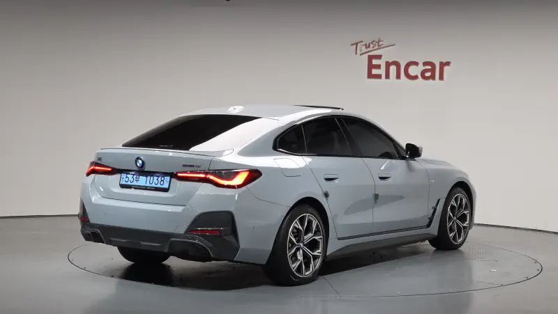 BMW i4