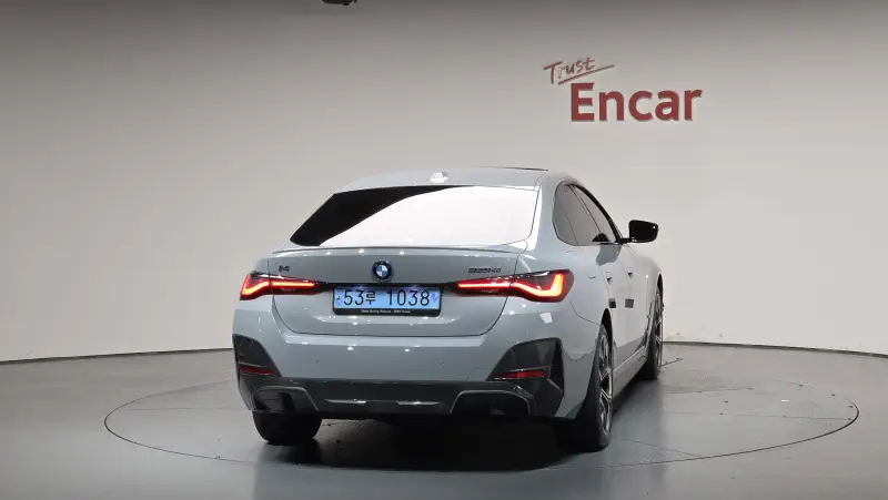 BMW i4