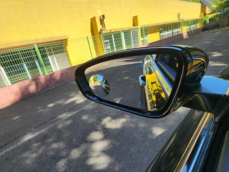 Chrysler 200