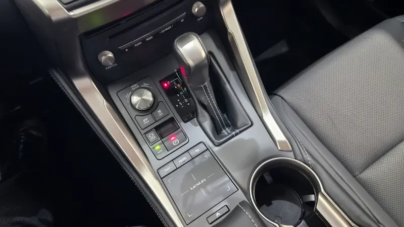 Lexus NX300h