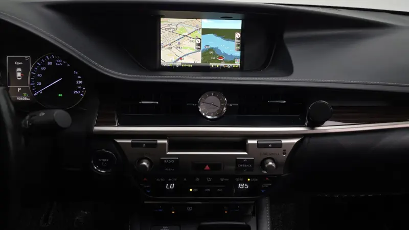 Lexus ES300h