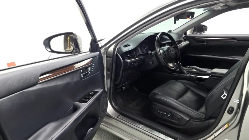 Lexus ES300h