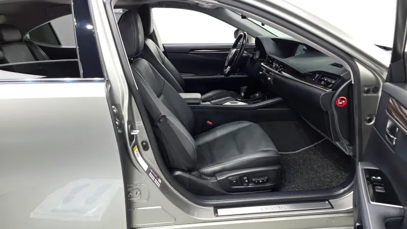 Lexus ES300h