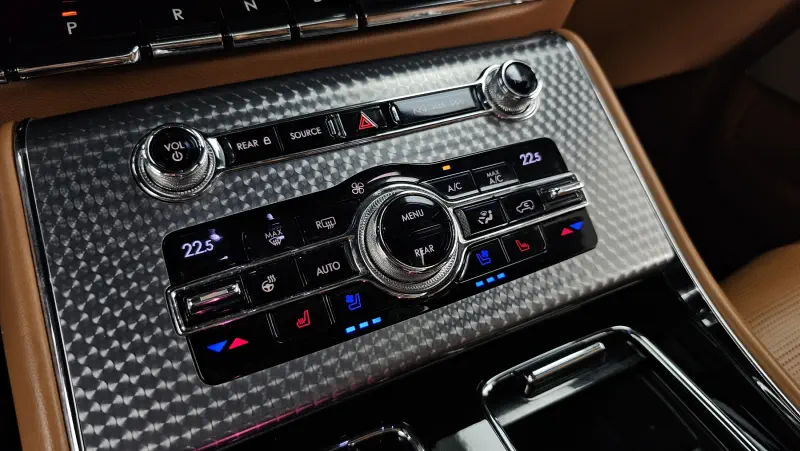 Lincoln Aviator