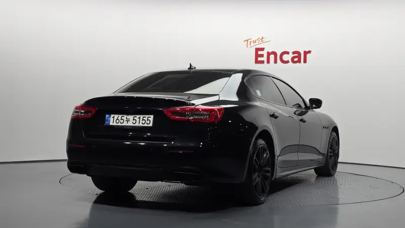 Maserati Quattroporte