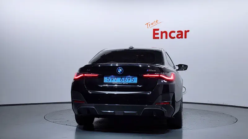 BMW i4