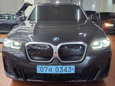 BMW iX3